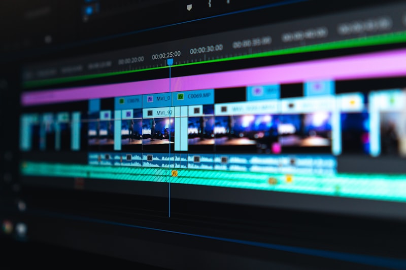 Short-form video editing timeline for mobile content production